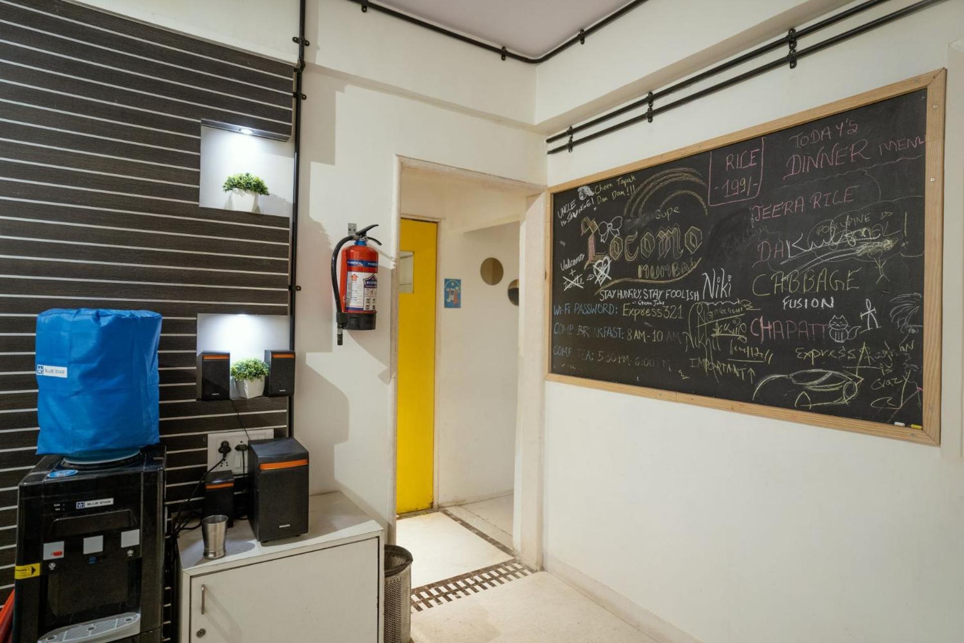 Locomo Express - Stay Work Eat Bombaim Exterior foto